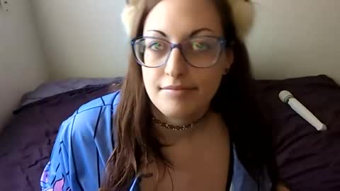 Snapshot of violet_kitty_9 chatting on July 22, 2026, 9:50 pm Violet Kitty online show from July 22, 2026, 9:50 pm
