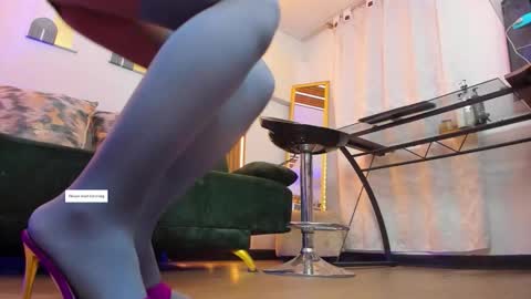 Violet Lii online show from February 19, 2026, 1:34 am