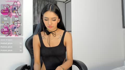  Violet  online show from January 31, 2025, 6:25 pm