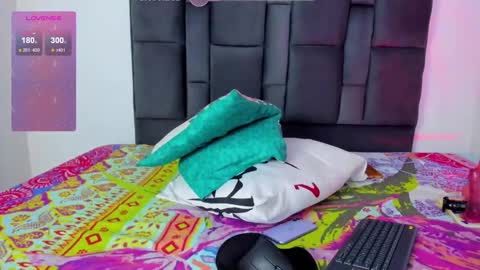 violett taylor online show from February 21, 2026, 5:08 am