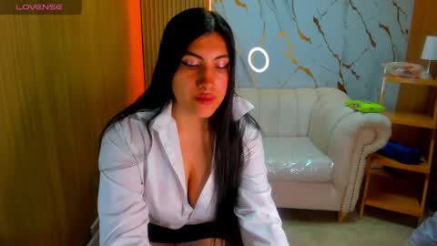 Violet online show from May 31, 2026, 1:07 pm