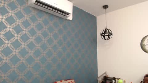 Snapshot of violeta_cute18 chatting on December 7, 2024, 1:14 am Violeta online show from December 7, 2024, 1:14 am