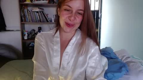 Snapshot of violeta_peter69 chatting on July 11, 2026, 9:38 pm Violeta Peter online show from July 11, 2026, 9:38 pm