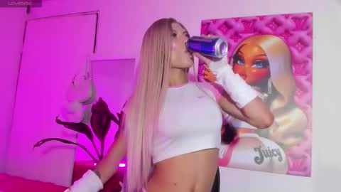 Violeta Princess Please help me with your thumbs up its important   online show from October 10, 2025, 3:05 am