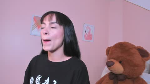 Snapshot of violeta_rodriguez_ chatting on April 20, 2026, 5:16 pm Violeta Rodriguez online show from April 20, 2026, 5:16 pm