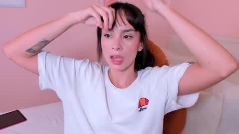 Snapshot of violeta_rodriguez_ chatting on April 27, 2026, 5:55 pm Violeta Rodriguez online show from April 27, 2026, 5:55 pm