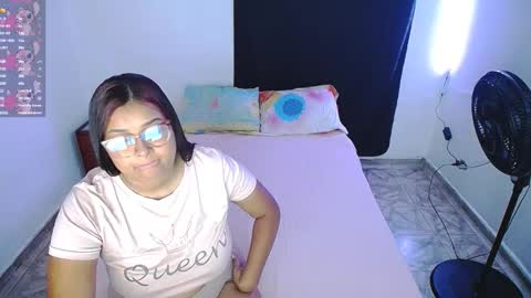 violeta_rouses online show from December 14, 2025, 7:58 am