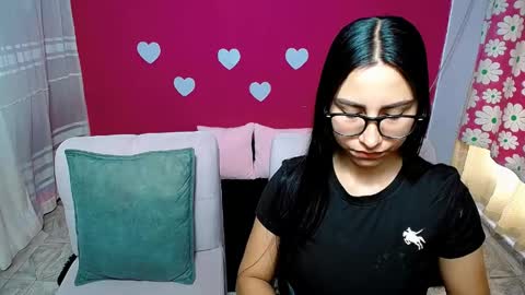 violeta_rouses online show from May 25, 2026, 12:55 pm