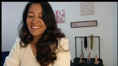 violeta_scott_ online show from May 5, 2026, 12:57 pm
