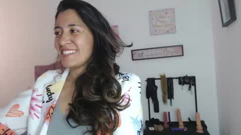 Snapshot of violeta_scott_ chatting on June 16, 2026, 2:09 pm violeta_scott_ online show from June 16, 2026, 2:09 pm