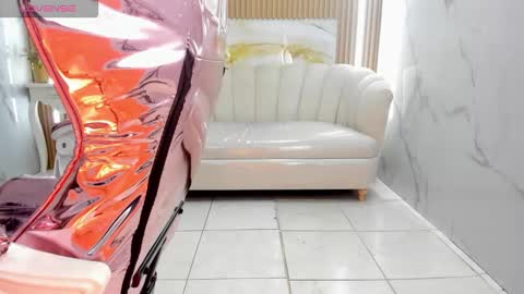 IG violeta sub online show from November 14, 2025, 1:10 pm