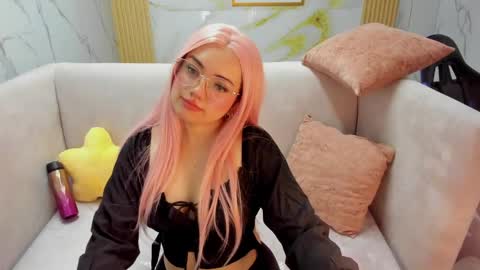 Snapshot of violeta_sub chatting on April 28, 2026, 1:16 pm IG violeta sub online show from April 28, 2026, 1:16 pm