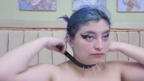 violeta_tepes online show from June 20, 2026, 8:11 pm