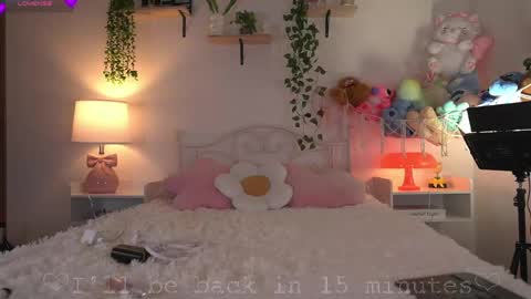 violeth___ online show from May 22, 2026, 12:33 pm
