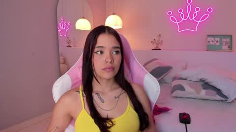 Violeth Hill online show from January 29, 2025, 11:35 pm