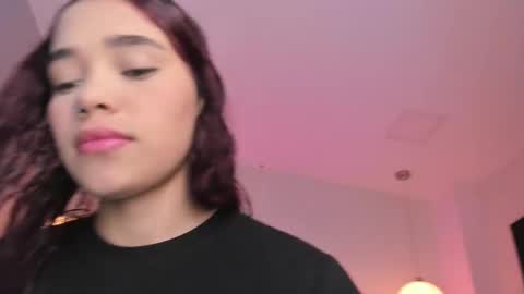 Violeth Hill online show from February 11, 2025, 8:31 pm