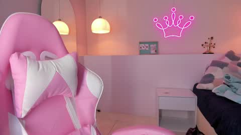 Violeth Hill online show from February 24, 2025, 7:30 pm