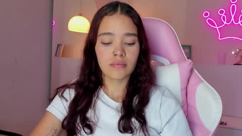 Violeth Hill online show from March 8, 2025, 7:20 pm