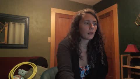 Violet Hooper online show from February 17, 2026, 6:21 am