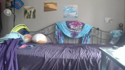 Violet Hooper online show from March 16, 2026, 4:44 pm