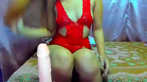 Snapshot of violetlivia chatting on April 13, 2026, 9:31 pm Livia help get 100 likes online show from April 13, 2026, 9:31 pm