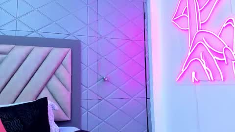 Violet Rousse online show from January 29, 2025, 3:37 pm