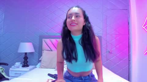 Violet Rousse online show from October 12, 2025, 3:11 pm