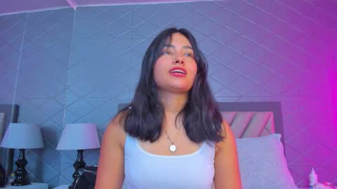 Violet Rousse online show from February 2, 2026, 4:49 pm