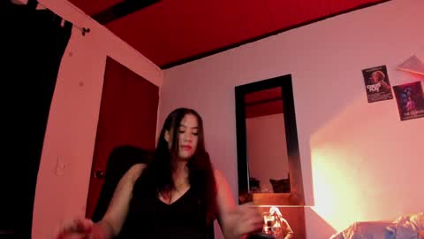 Snapshot of violetsalvatore chatting on December 3, 2024, 5:42 am Violet salvatore online show from December 3, 2024, 5:42 am
