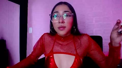 Snapshot of violett1126 chatting on July 14, 2026, 10:21 am 1126 online show from July 14, 2026, 10:21 am