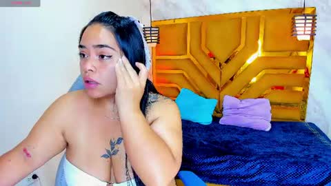 Snapshot of violett_cinnamon chatting on July 14, 2026, 11:16 am Violeta online show from July 14, 2026, 11:16 am