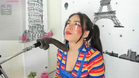 Snapshot of violett_collinss chatting on June 1, 2026, 5:53 am violett_collinss online show from June 1, 2026, 5:53 am