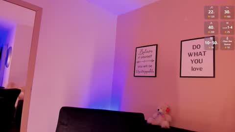 violetta_bold online show from October 27, 2025, 7:51 pm