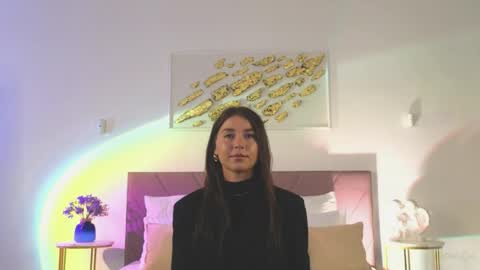 violetta_finch online show from April 11, 2026, 10:19 am