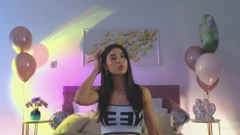 Snapshot of violetta_finch chatting on June 15, 2026, 10:50 am violetta_finch online show from June 15, 2026, 10:50 am