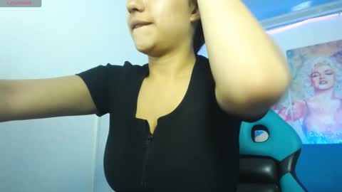 Snapshot of violetta_m_ chatting on January 31, 2025, 11:45 pm Violeta online show from January 31, 2025, 11:45 pm