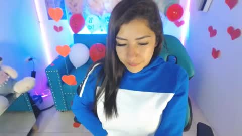 Snapshot of violetta_m_ chatting on February 17, 2025, 1:21 pm Violeta online show from February 17, 2025, 1:21 pm