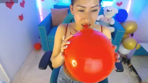 Snapshot of violetta_m_ chatting on March 3, 2025, 7:39 pm Violeta online show from March 3, 2025, 7:39 pm