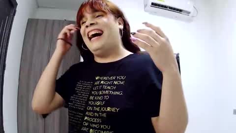 Snapshot of violettacam69 chatting on October 27, 2025, 4:05 am violettacam69 online show from October 27, 2025, 4:05 am