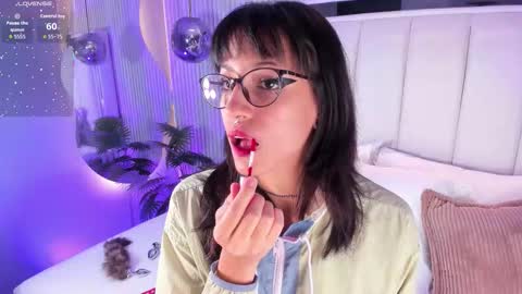 violettacolinss online show from March 21, 2026, 11:48 am