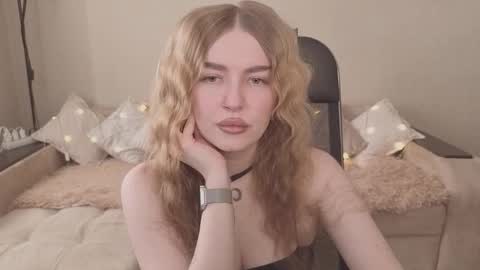 ViolettaOtis online show from February 5, 2026, 10:09 am