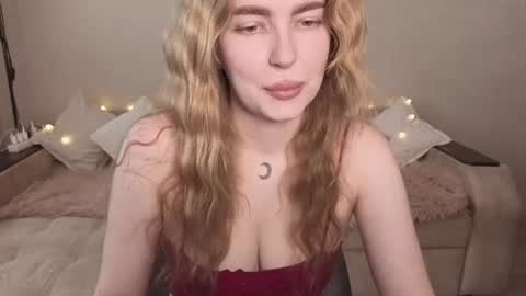 Snapshot of violettaotis chatting on June 11, 2026, 12:14 pm ViolettaOtis online show from June 11, 2026, 12:14 pm