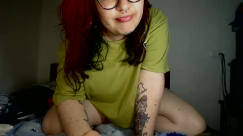 Snapshot of violettasexycam chatting on December 26, 2024, 2:22 am violetafetish online show from December 26, 2024, 2:22 am