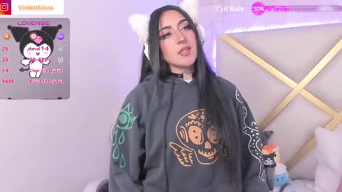 Snapshot of violettbloss chatting on January 20, 2025, 9:32 pm Violeta online show from January 20, 2025, 9:32 pm
