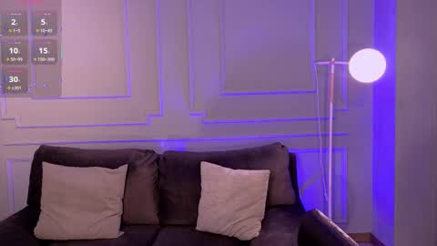 Violett Castel online show from March 10, 2026, 8:14 pm