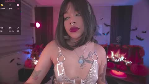 Snapshot of violette_clerk1 chatting on October 27, 2025, 6:56 pm JULIE UWU online show from October 27, 2025, 6:56 pm