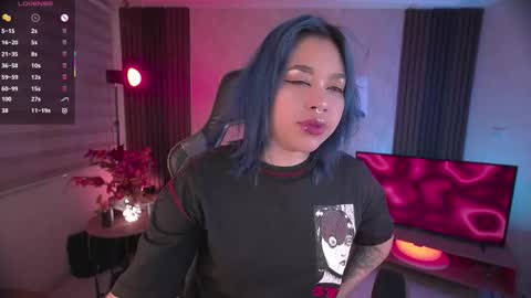 Snapshot of violette_clerk1 chatting on November 9, 2025, 3:43 pm JULIE UWU online show from November 9, 2025, 3:43 pm