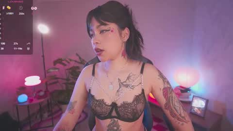 Snapshot of violette_clerk1 chatting on December 14, 2025, 8:24 pm JULIE UWU online show from December 14, 2025, 8:24 pm