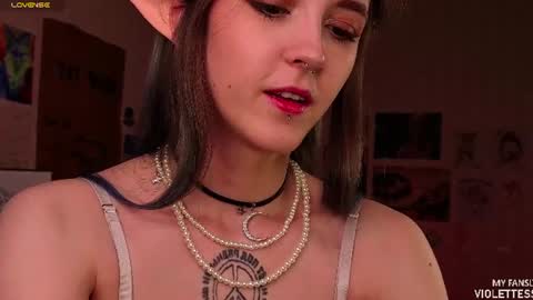 Snapshot of violettesss chatting on July 9, 2026, 4:22 pm Vi Best on my Fansly online show from July 9, 2026, 4:22 pm