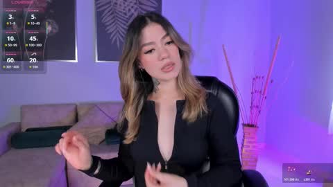 Violett  online show from October 27, 2025, 6:56 pm